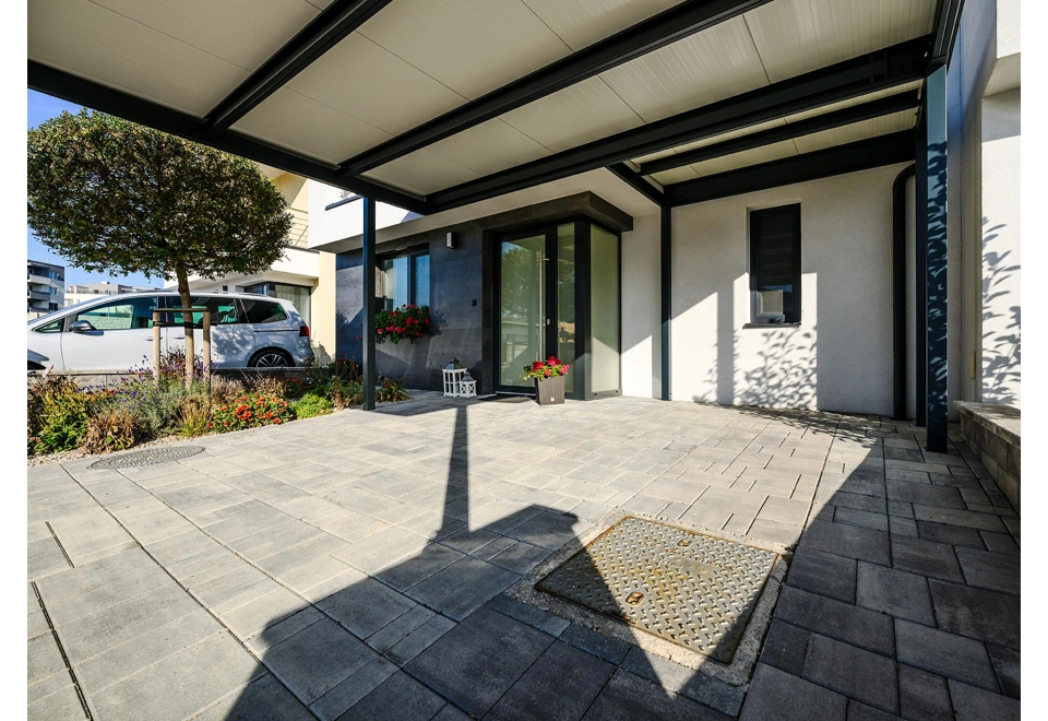 GARDEON® Custom Entrance and Carport Shelter