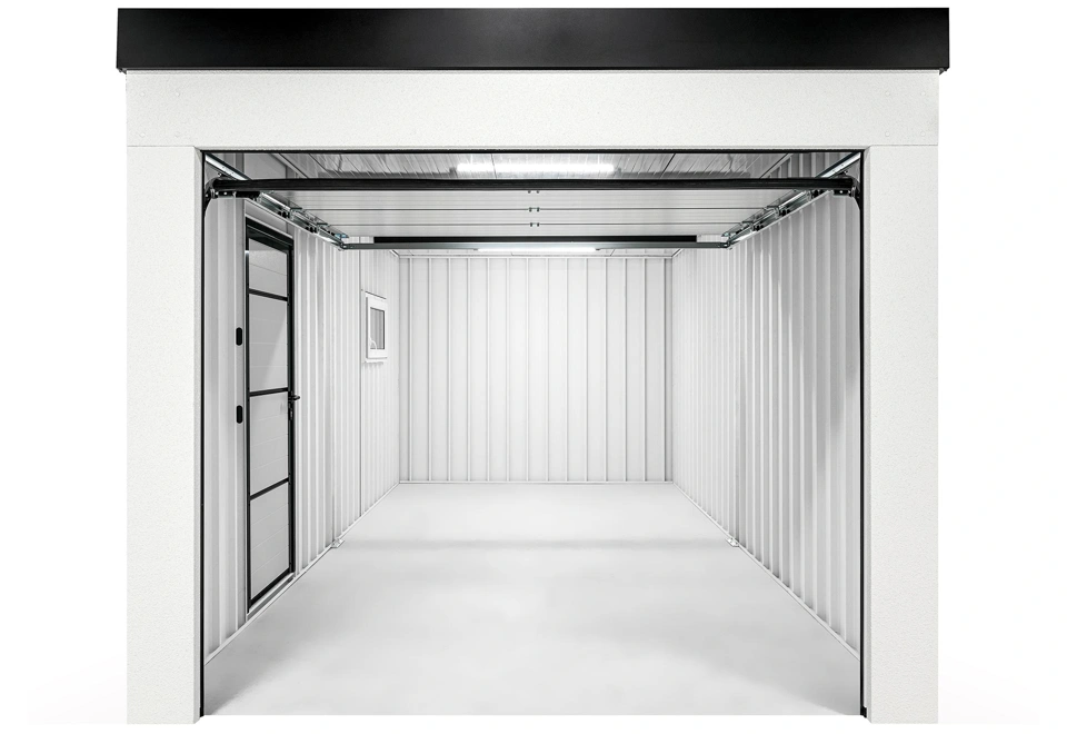 Garden house with Hormann safety garage door