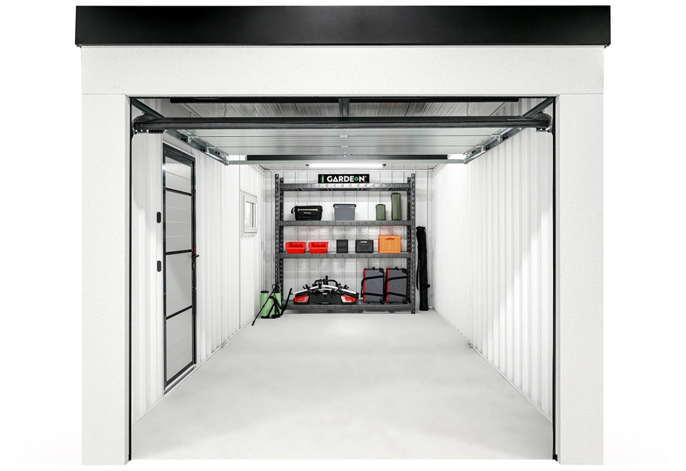 Garden house with Hormann safety garage door