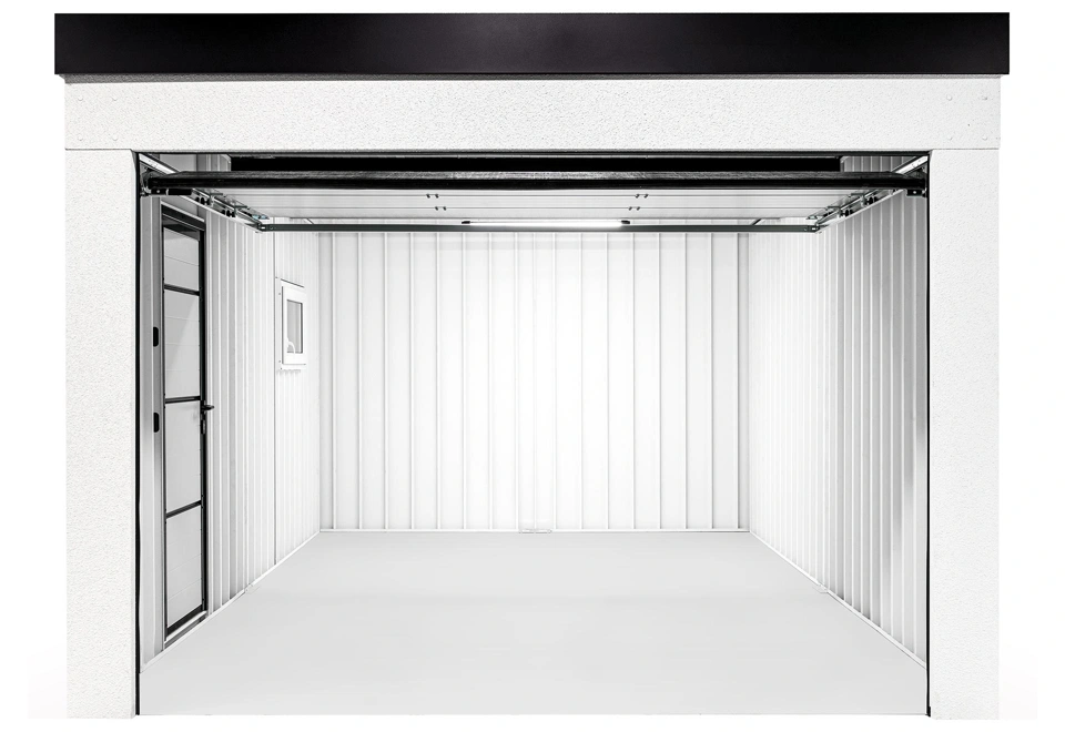 Garden house with Hormann safety garage door