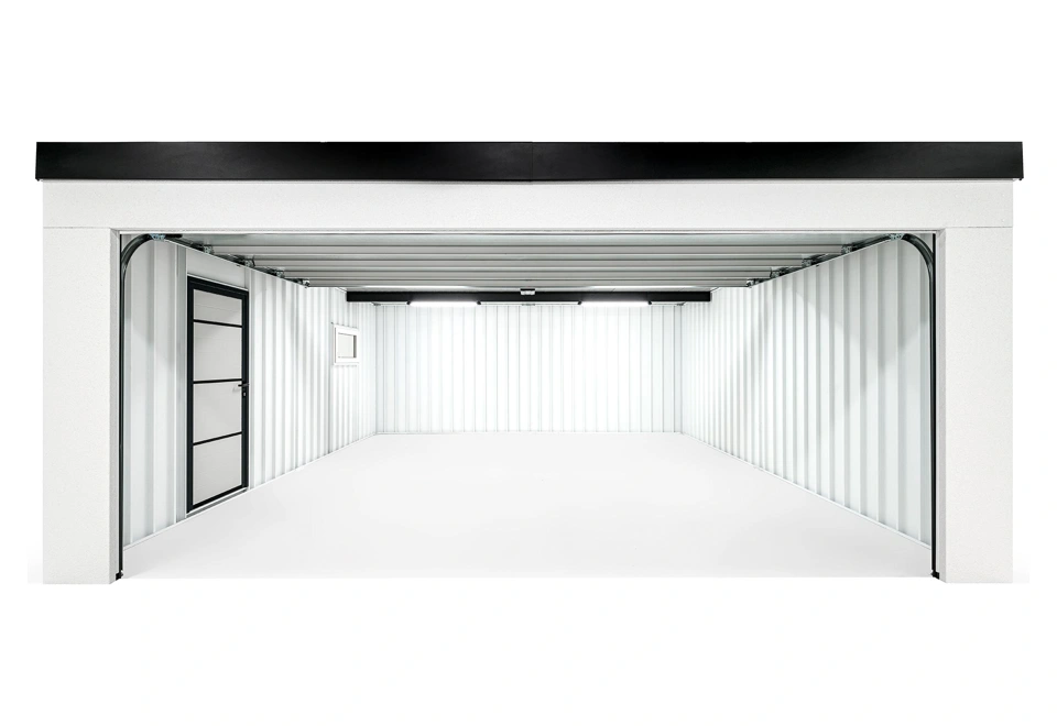 Garden house with Hormann safety garage door