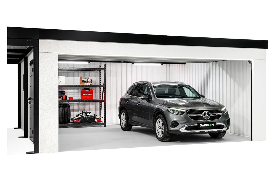 Garden house with Hormann safety garage door