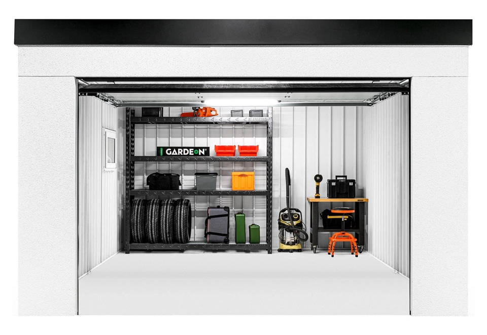 Garden house with Hormann safety garage door