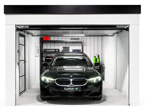 Garden house with Hormann safety garage door