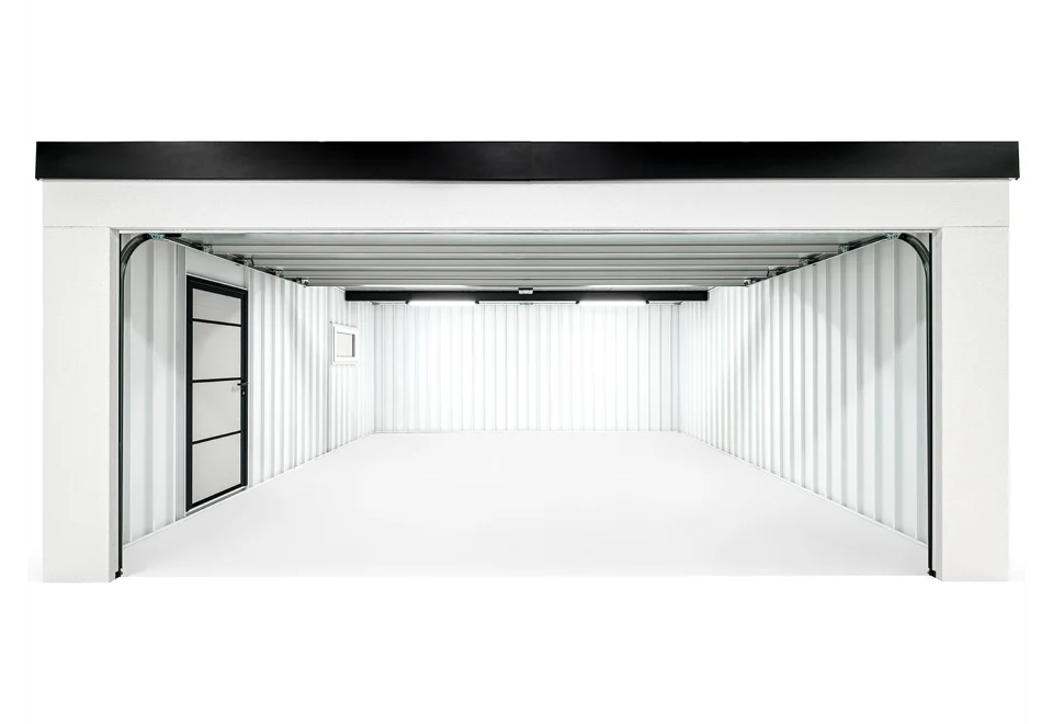 Garden house with Hormann safety garage door