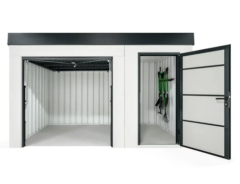 Garden house with Hormann safety door and garage door