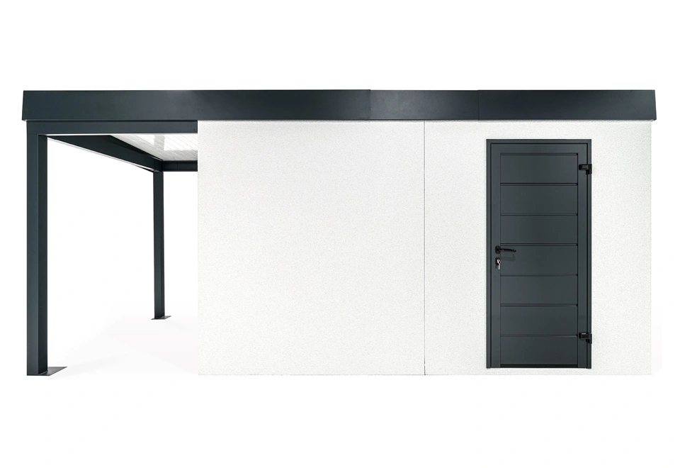 Garden house with Hormann door