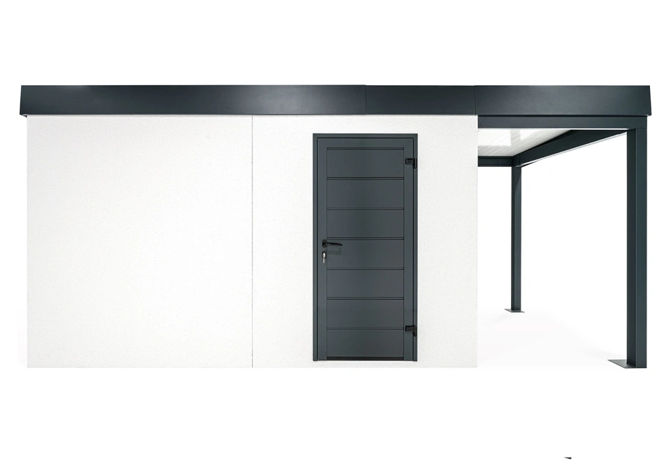 Garden house with Hormann door