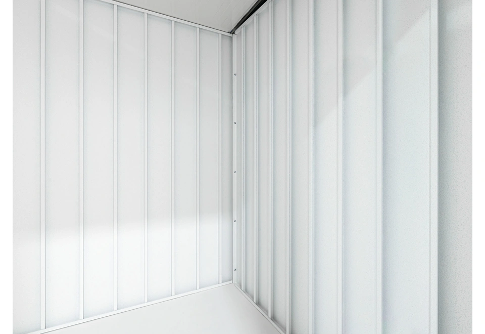 Garden house with Hormann door