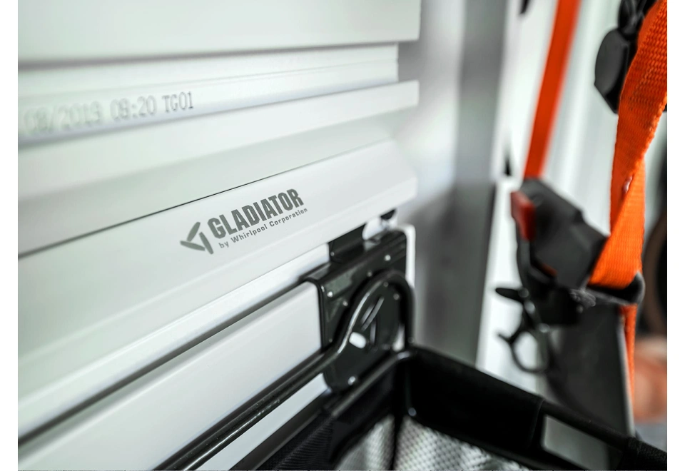 Garden house with Hormann safety garage door