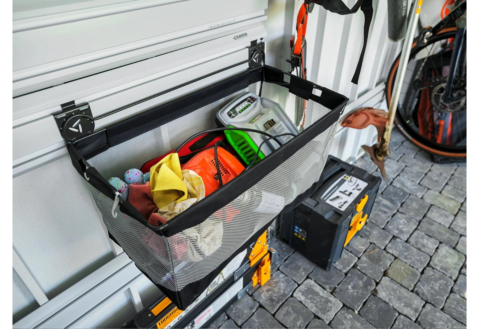 Garden house with Hormann safety garage door