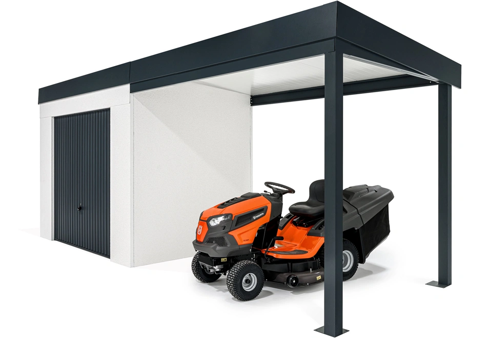 Garden house with Hormann safety garage door